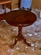 Olasz stíl intarziás kis kerek asztalka